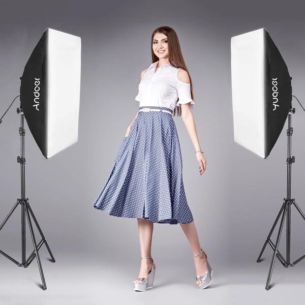 Andoer Softbox Kit de studio photo, boîte à lumière 2 x 50 x 70 cm avec 2 lampes vidéo LED bicolores de 80 W, 2 trépieds, 2 télécommandes pour photographie de produits de studio, enregistrement vidéo