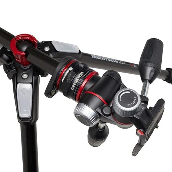 Explorez le test du trépied Manfrotto avec rotule 3-way : performance, polyvalence et stabilité pour des photos exceptionnelles