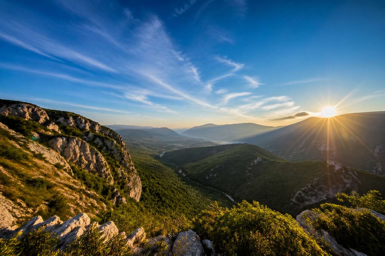 Choisir le bon objectif grand angle pour la photographie de paysage