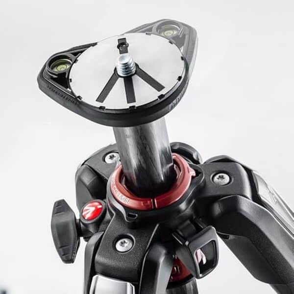 Découvrez notre test complet du trépied Manfrotto 055 : analyse détaillée de sa légèreté, précision et performance pour vos séances photo en studio ou en extérieur. 